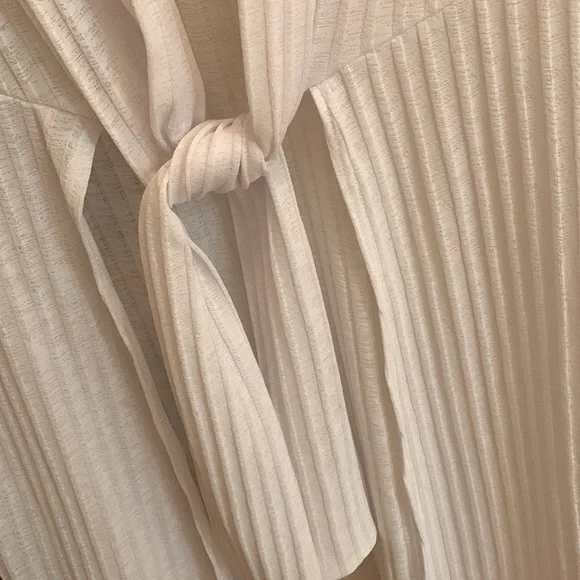 Serene front tie cover -up.2 pocket. - Picture 2 of 6